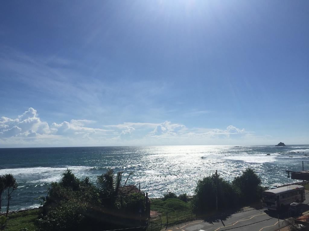 Cheeky Monkey Surf Camp Ξενοδοχείο Weligama Εξωτερικό φωτογραφία