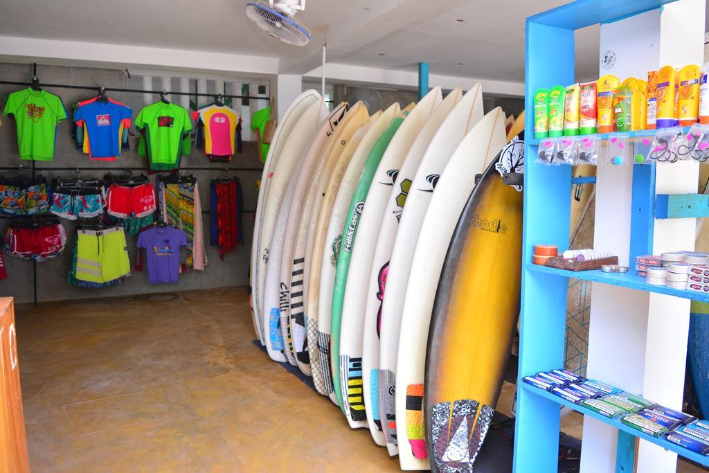 Cheeky Monkey Surf Camp Ξενοδοχείο Weligama Εξωτερικό φωτογραφία