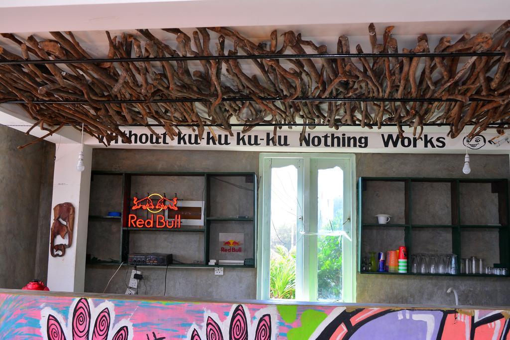 Cheeky Monkey Surf Camp Ξενοδοχείο Weligama Εξωτερικό φωτογραφία