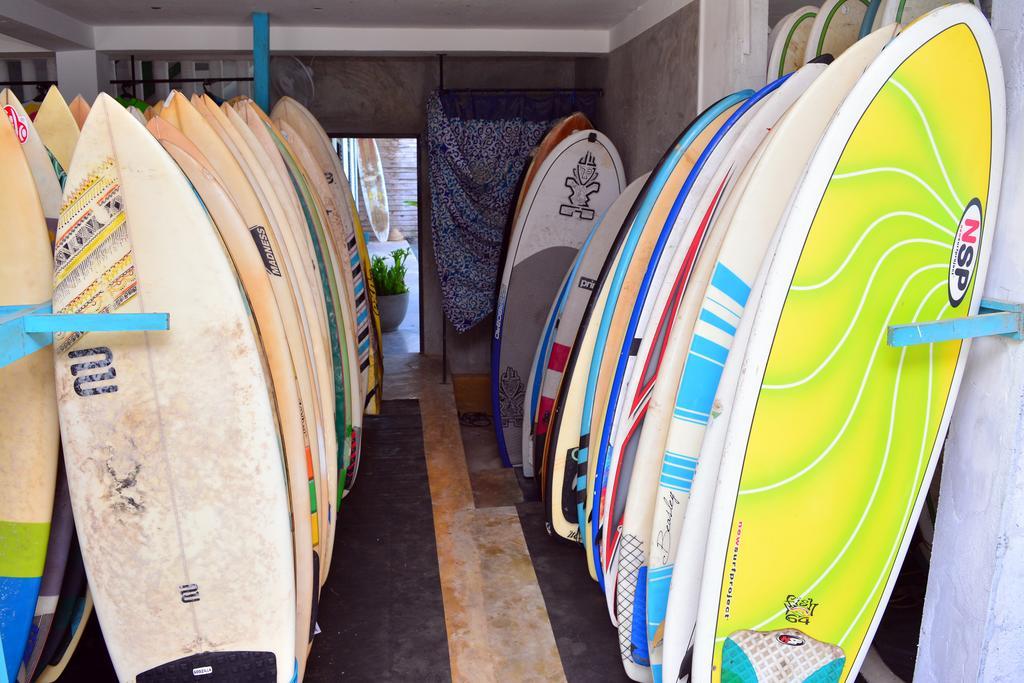 Cheeky Monkey Surf Camp Ξενοδοχείο Weligama Εξωτερικό φωτογραφία