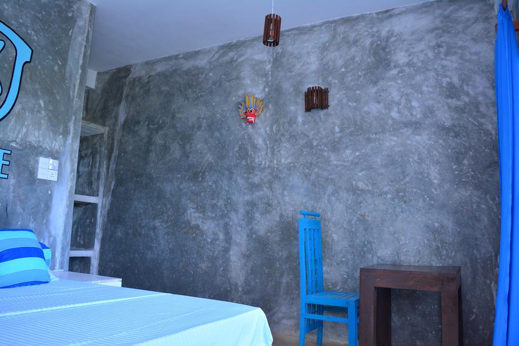 Cheeky Monkey Surf Camp Ξενοδοχείο Weligama Εξωτερικό φωτογραφία